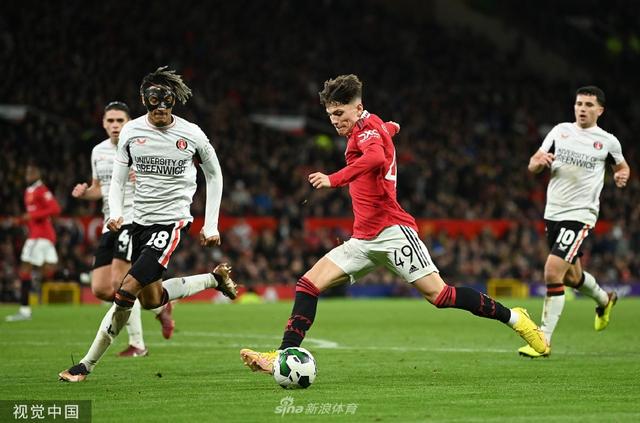 错穿球衣 错穿球衣