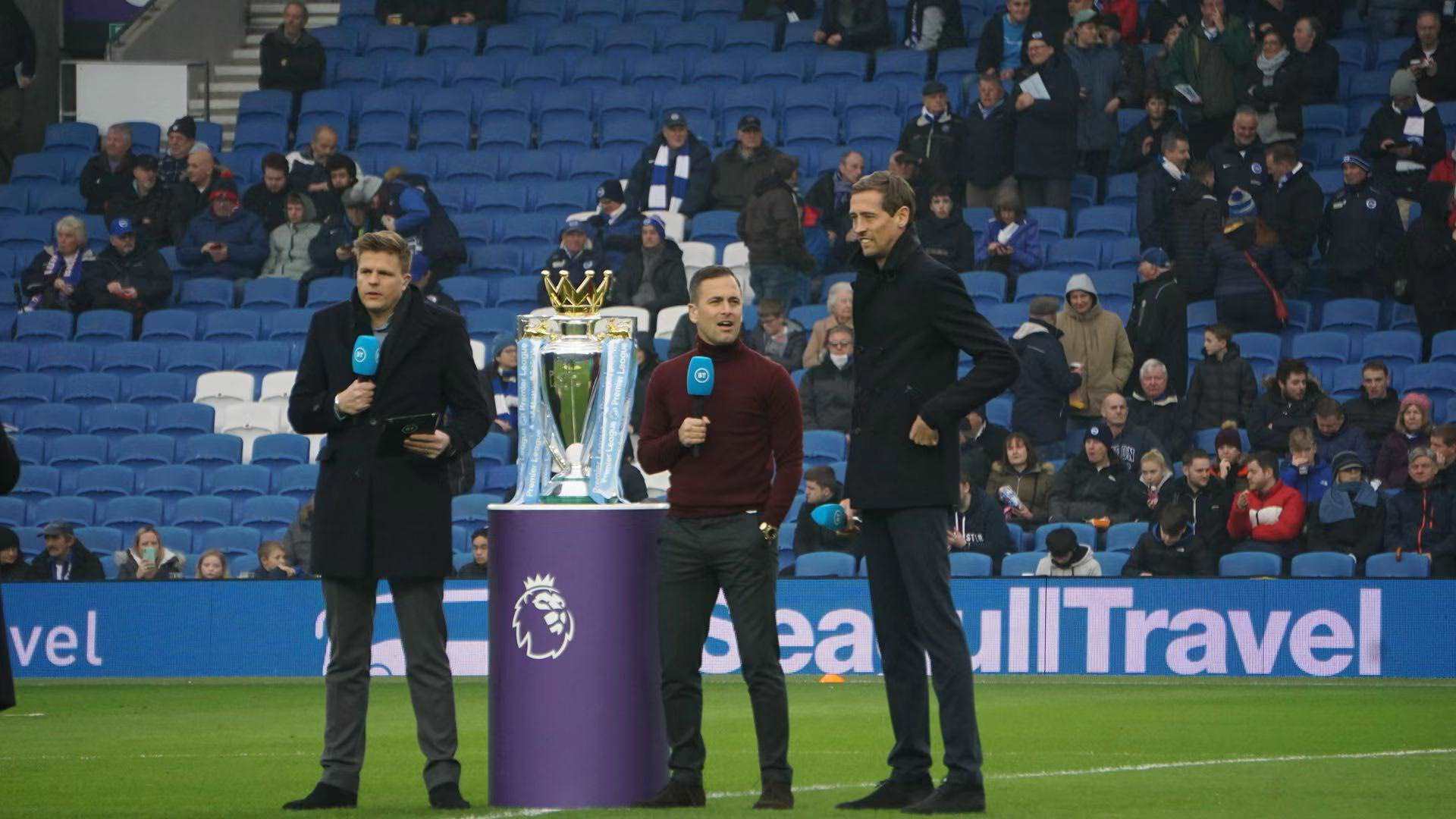 上占据主导 上占据主导